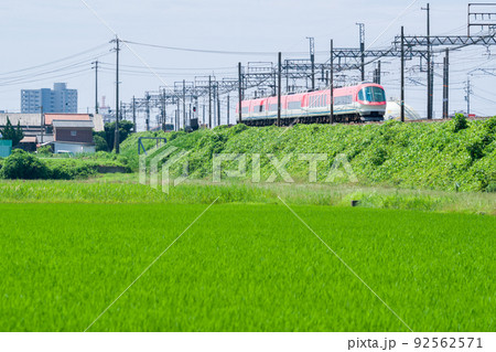 【近鉄名古屋線】伊勢方面へ向かう特急列車 92562571
