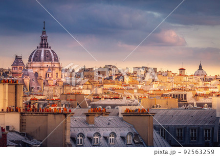 Quarter latin parisian roofs at golden sunrise Paris, France 92563259