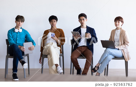 多国籍の学生　ビジネス 92563762