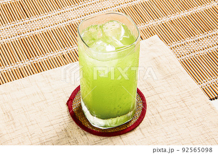 冷たい緑茶 冷たい緑茶 92565098