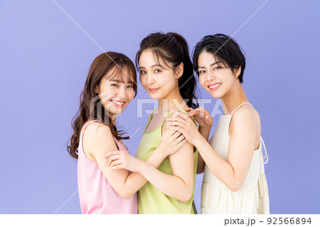 若い女性のビューティ 92566894