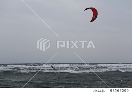 ウィンドサーフィン ウィンドウサーフィン 海 92567090