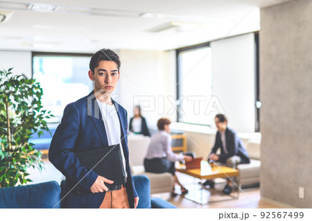 ビジネスパーソン 92567499