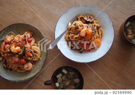 海老と茄子のトマトパスタ 92569990
