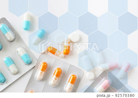 医療・研究コンセプト 飲み薬 医療・研究コンセプト 飲み薬 92570380