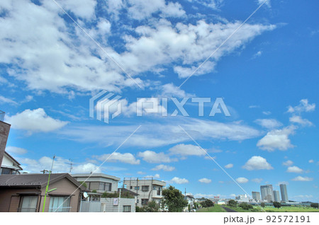 二子玉川近辺の晴れの日の多摩川 92572191