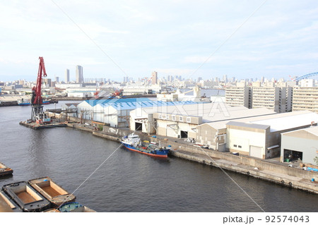 なみはや大橋 千歳橋 大正区 大阪市内風景 倉庫 資材置き場 昭和山 トラス建築 大阪湾風景 なみはや大橋 千歳橋 大正区 大阪市内風景 倉庫 資材置き場 昭和山 トラス建築 大阪湾風景 92574043