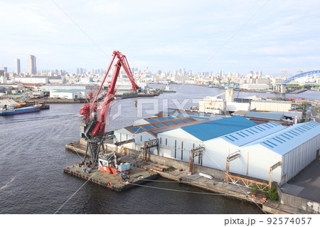 なみはや大橋 千歳橋 大正区 大阪市内風景 倉庫 資材置き場 昭和山 トラス建築 大阪湾風景 なみはや大橋 千歳橋 大正区 大阪市内風景 倉庫 資材置き場 昭和山 トラス建築 大阪湾風景 92574057