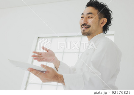髭のシェフ 92576825