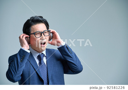 ライフスタイル 音楽 音楽鑑賞 92581226
