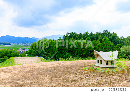 夏の沖出古墳　福岡県嘉麻市 92581331