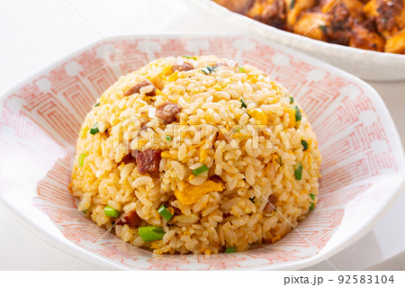 炒飯と麻婆豆腐 炒飯と麻婆豆腐 92583104