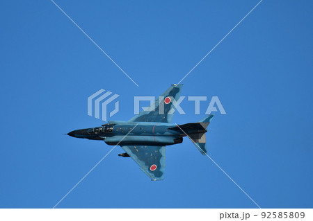 F-4ファントム戦闘機 機動飛行 F-4ファントム戦闘機 機動飛行 92585809