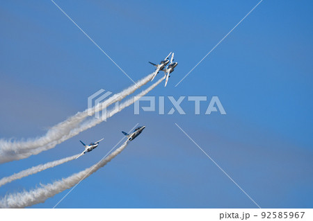 T-4ブルーインパルス アクロバット飛行 飛翔 華麗 T-4ブルーインパルス アクロバット飛行 飛翔 華麗 92585967