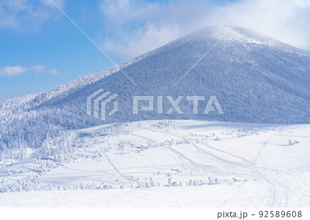 冬の八甲田山 日本三大樹氷のスノーモンスター 青森観光 冬の八甲田山 日本三大樹氷のスノーモンスター 青森観光 92589608