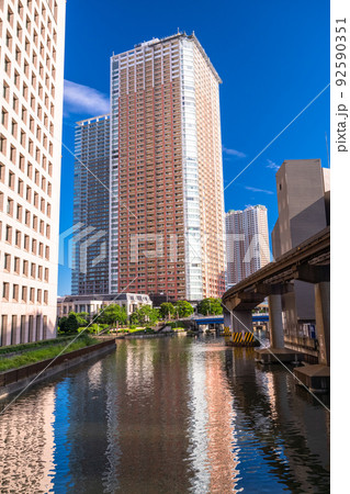 《東京都》都心のタワーマンションの風景・芝浦エリア 92590351