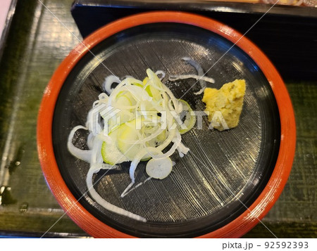 きざみネギとすりおろしワサビ きざみネギとすりおろしワサビ 92592393