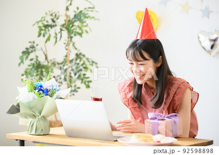 ライバーや配信者のイメージ 92598898