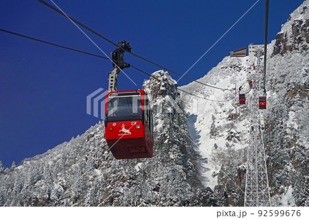 御在所ロープウエイと樹氷 92599676