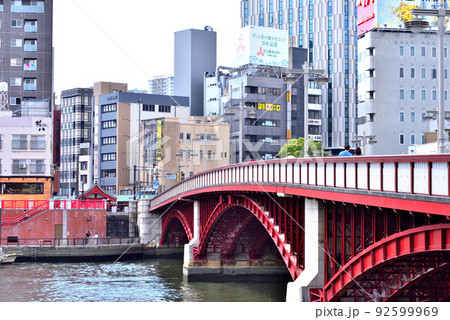 鮮やかな朱色の浅草吾妻橋 鮮やかな朱色の浅草吾妻橋 92599969