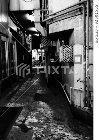 有楽町の路地裏の写真素材 [92601565] - PIXTA