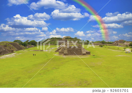 オアハカのモンテアルバン遺跡 オアハカのモンテアルバン遺跡 92603701