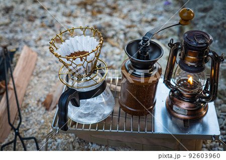 キャンプ コーヒー ドリップコーヒー 野外 屋外 外コーヒー 92603960
