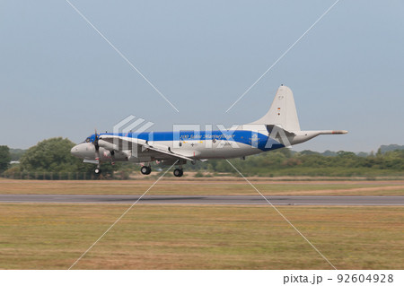 ドイツ海軍航空100周年記念塗装P-3Cオライオン離陸 ドイツ海軍航空100周年記念塗装P-3Cオライオン離陸 92604928