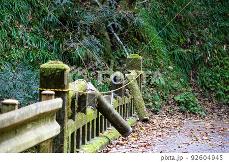 EOS5D.広島庄原、帝釈峡破壊された橋。 EOS5D.広島庄原、帝釈峡破壊された橋。 92604945