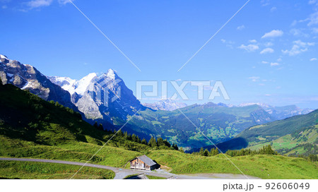 グロッセシャイデック峠とアイガー【スイス】 92606049