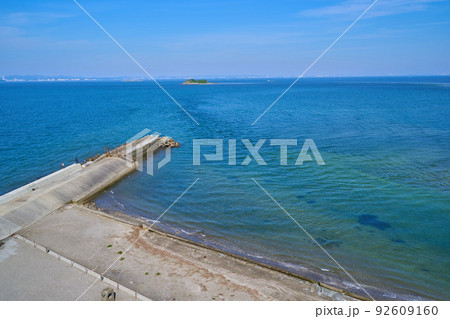 千葉県富津市の富津岬展望台から西側の富津岬を見る 92609160