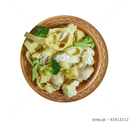 Tapenade chicken pasta 92613212