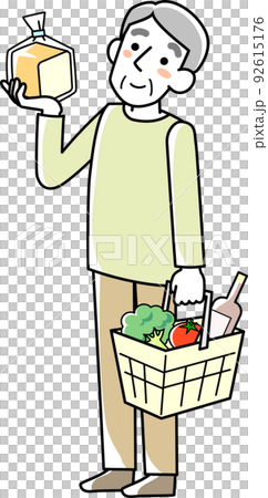 在超市購物的老人 在超市購物的老人 92615176