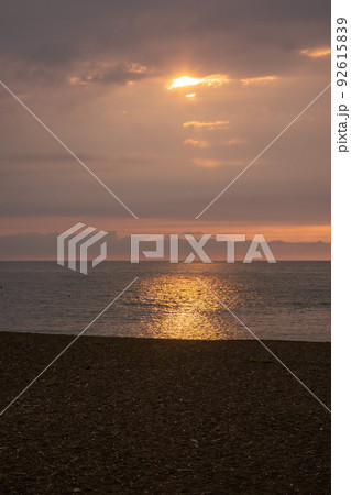 夕暮れの日本海 新潟県上越市 夕暮れの日本海 新潟県上越市 92615839