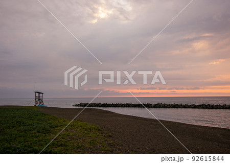 夕暮れの日本海 新潟県上越市 夕暮れの日本海 新潟県上越市 92615844