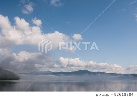 十和田湖の雲海(敢湖台) 十和田湖の雲海(敢湖台) 92618284