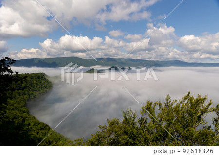 十和田湖の雲海(敢湖台) 十和田湖の雲海(敢湖台) 92618326