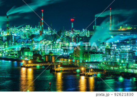 工場夜景(広島県大竹市) 92621830