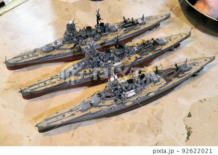 金剛型戦艦三隻金剛、比叡、霧島のプラモデルの写真素材