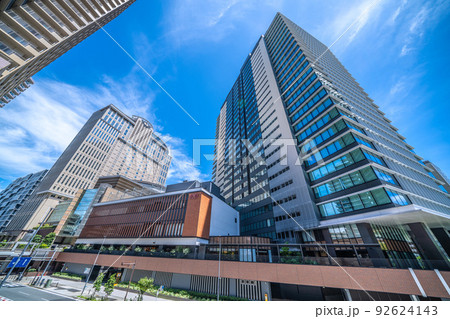 日本の川崎都市景観　川崎駅前のJR川崎タワーやミューザ川崎などを望む 92624143