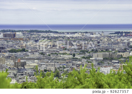 金沢市街地　アル・プラザ金沢と金沢港　石川県金沢市 92627357