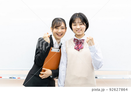 塾講師と女子生徒 塾講師と女子生徒 92627864