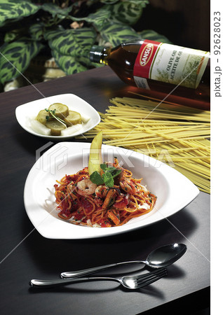スパゲッティ ランチ 料理 92628023