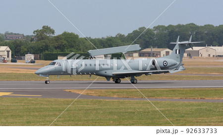 ギリシャ空軍EMB-145H早期警戒管制機離陸 92633733