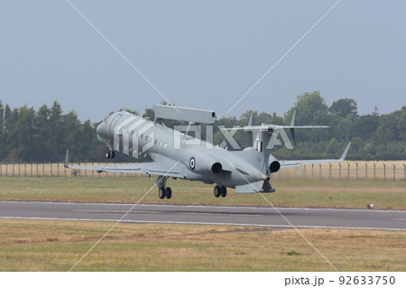 ギリシャ空軍EMB-145H早期警戒管制機離陸 ギリシャ空軍EMB-145H早期警戒管制機離陸 92633750