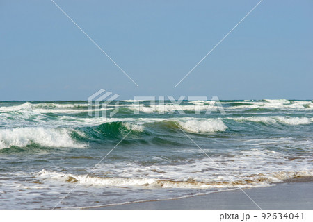 海と波 美しい海と波のイメージ 海と波 美しい海と波のイメージ 92634041