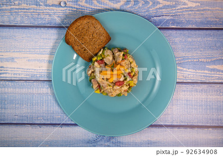 Recipe for ceviche of sea bream with avocado, chilli and lime Recipe for ceviche of sea bream with avocado, chilli and lime 92634908