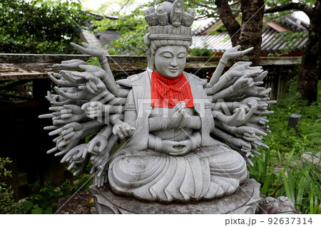 壷阪寺　奈良県 92637314