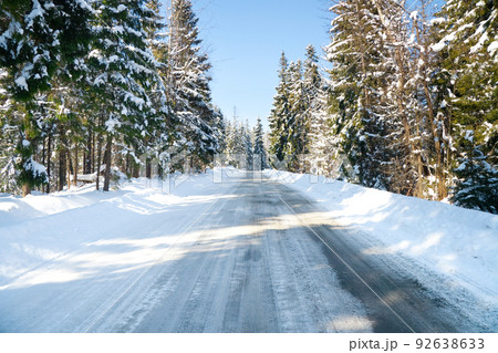 Carpathian mountains, Ukraine. Beautiful scenery of snowy mountains 92638633