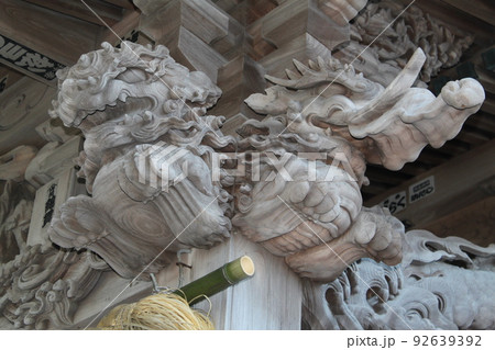 大瀬神社 木鼻の彫刻 92639392